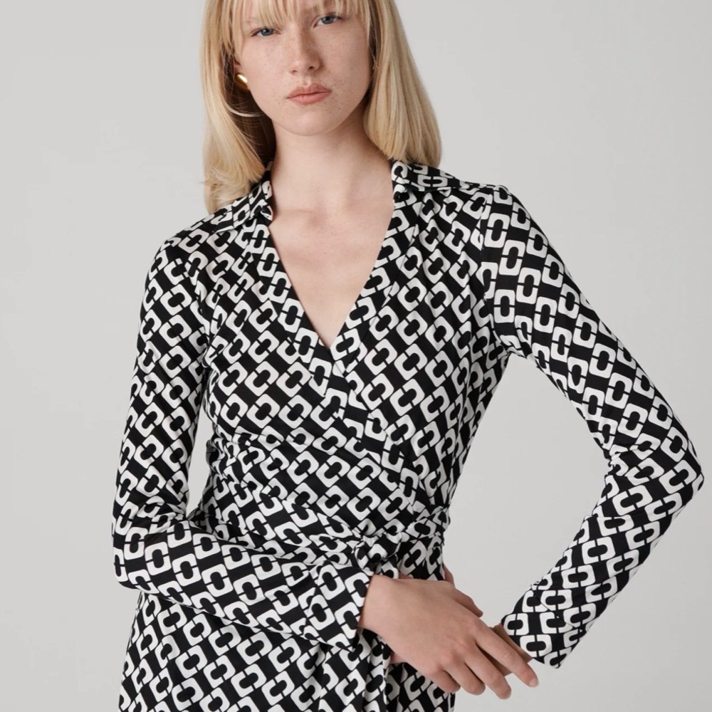 DVF Jeanne Silk Jersey Wrap Dress | Size 14 - Picture 3 of 6